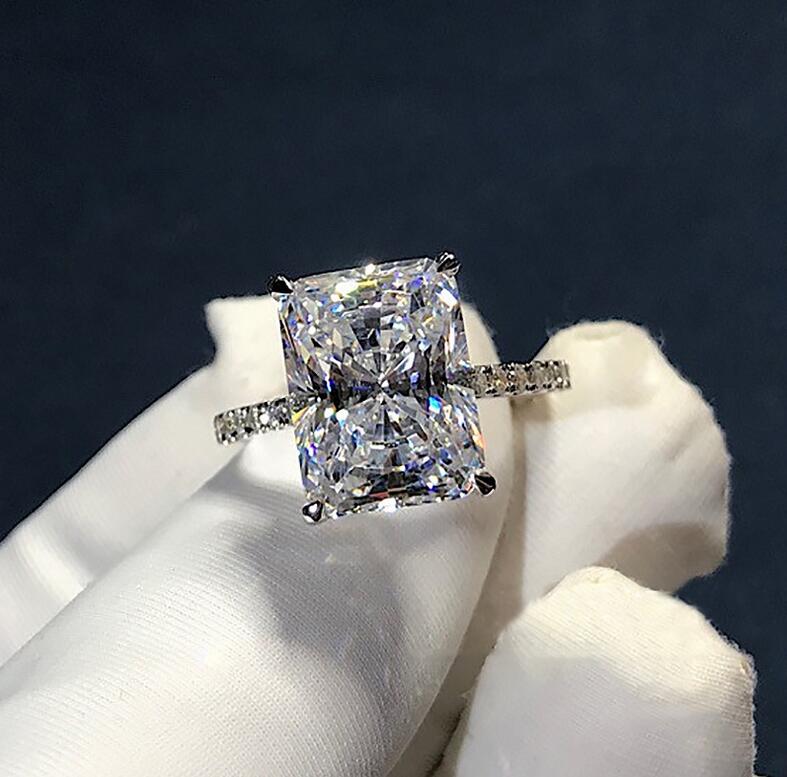 Choucong Brand Women Wedding Ring Luxury Jewelry Solitaire 925 Sterling Silver Radiant Shape White Topaz CZ Diamond Gemstones Eternity Party Engagemen