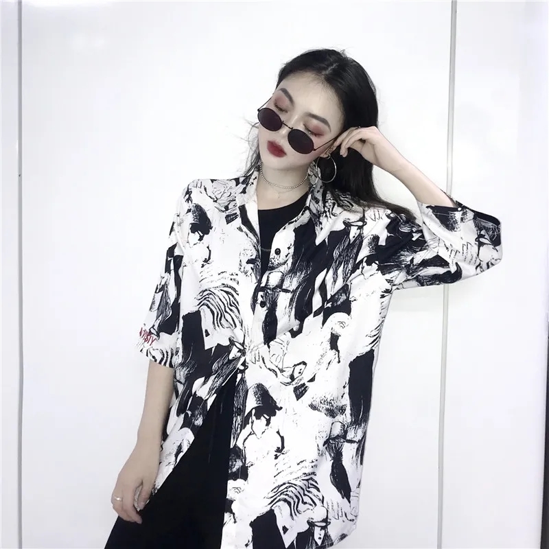 Spring Harajuku Overisze Women Blouse Half Sleeve Ink Painting Printing Loose Ladies Shirts Hip Hop Y2k Woman Clothing 210521
Spring Harajuku Overisze Women Blouse Half Sleeve Ink Painting Printing Loose Ladies Shirts Hip Hop Y2k Woman Clothing 210521