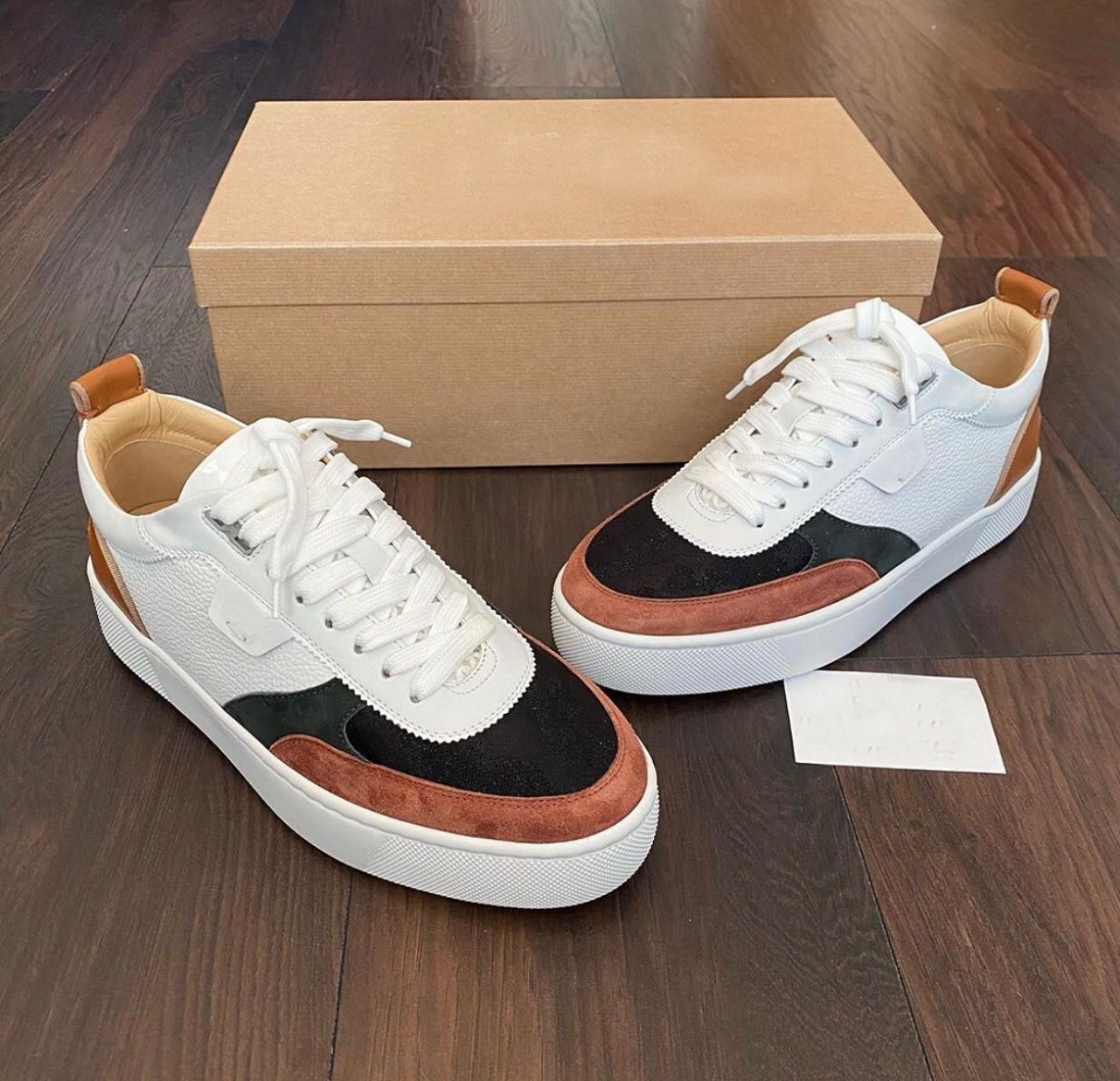 Elegant Brands Happyrui Spikes Red Bottom Sneakers Shoes Men's Casual Walking Designer Red Sole Traniner Party Wedding
Elegant Brands Happyrui Spikes Red Bottom Sneakers Shoes Men's Casual Walking Designer Red Sole Traniner Party Wedding