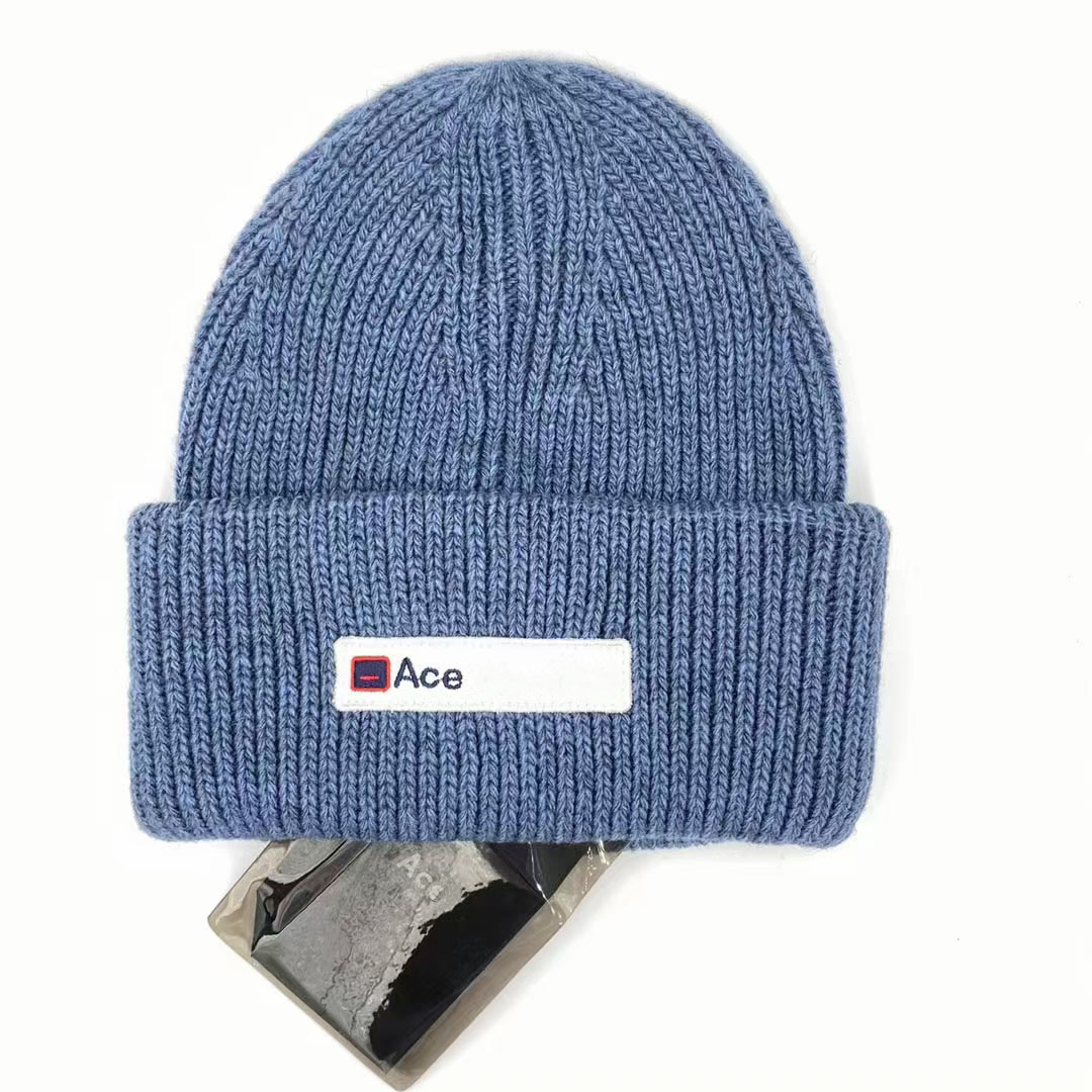 Luxurys designers Beanie Hats For the winter 2021 street trend high quality warm hats. Suitable fors men and women. Lots of beautiful colors good, Blue;gray
Luxurys designers Beanie Hats For the winter 2021 street trend high quality warm hats. Suitable fors men and women. Lots of beautiful colors good, Blue;gray