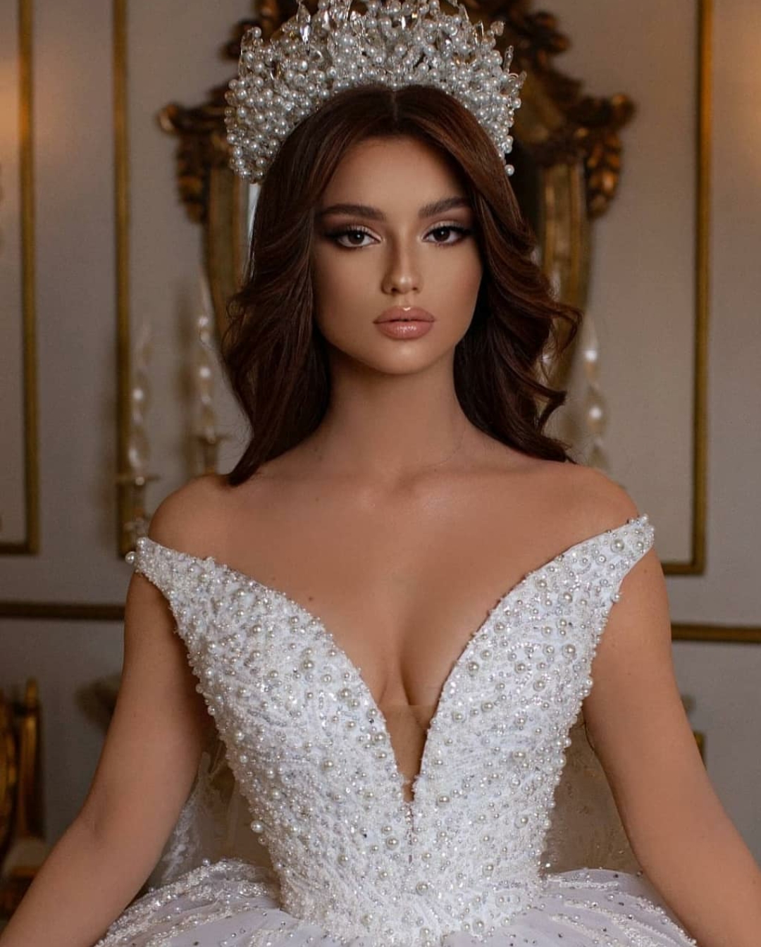 Elegant White Pearls Wedding Dresses Lace Appliques Ball Gown Heavy Beaded Bridal Gowns Modern vestido de novia