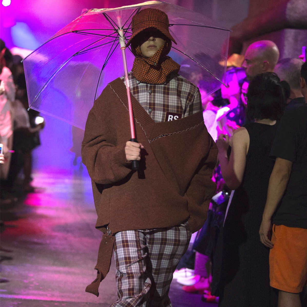 chaosao High self-made street: Raf Simons knitted sweater OS style street 18SS super large, Flower coffee
chaosao High self-made street: Raf Simons knitted sweater OS style street 18SS super large, Flower coffee