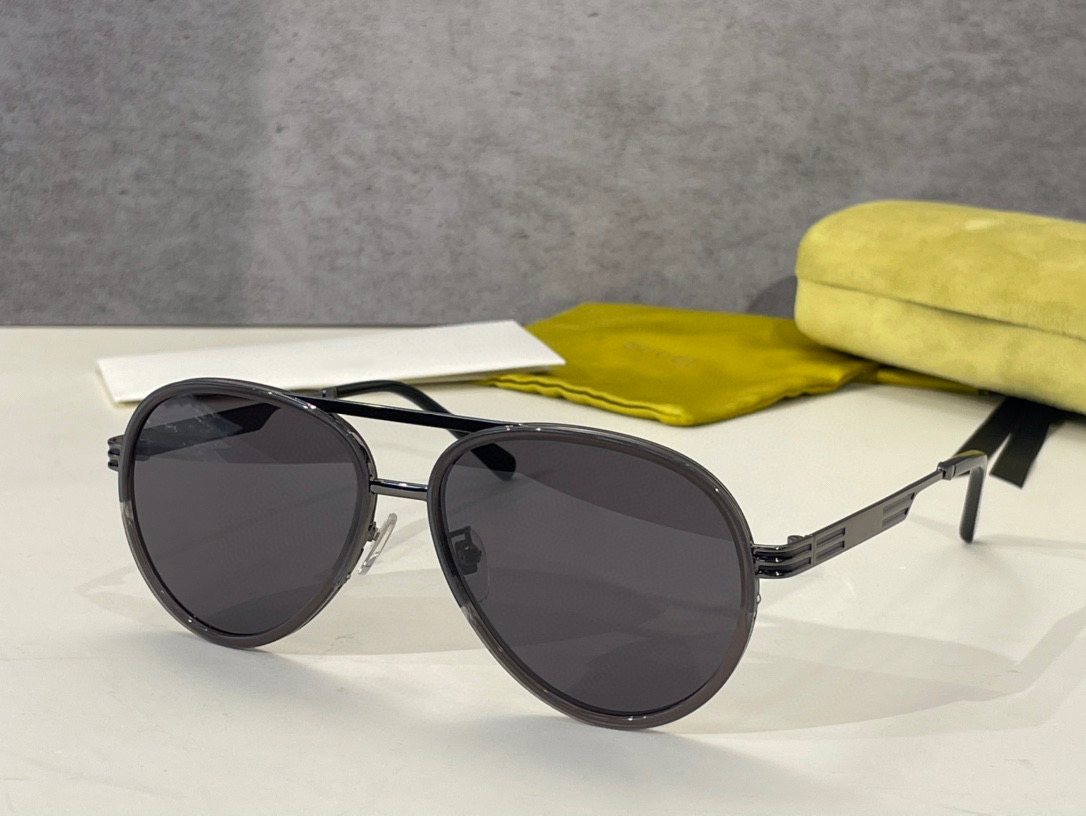 Sunglasses For Men and Women Summer style 0982 Anti-Ultraviolet Retro Plate Oval Full Frame fashion Eyeglasses Random
Sunglasses For Men and Women Summer style 0982 Anti-Ultraviolet Retro Plate Oval Full Frame fashion Eyeglasses Random
