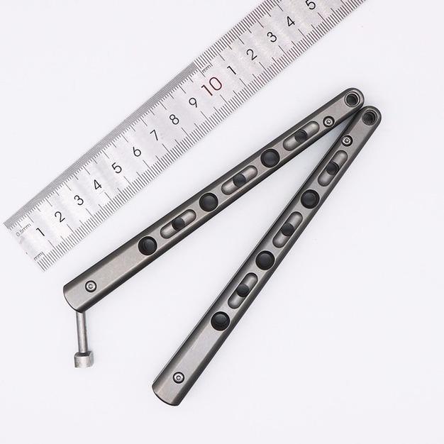 balisong BM67 D2 blade titanium butterfly trainer training knife not sharp Crafts Martial arts Collection knvies xmas gift
balisong BM67 D2 blade titanium butterfly trainer training knife not sharp Crafts Martial arts Collection knvies xmas gift