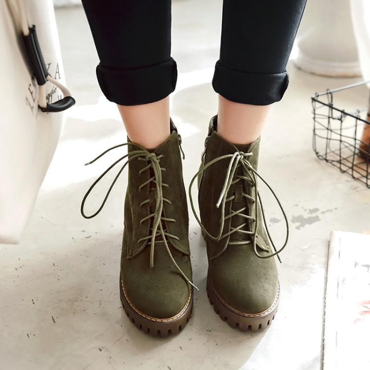 Boots Big Size Women Shoes For Ladies Woman Winter Cross Strap Side Zipper Thick Sole, Black
Boots Big Size Women Shoes For Ladies Woman Winter Cross Strap Side Zipper Thick Sole, Black