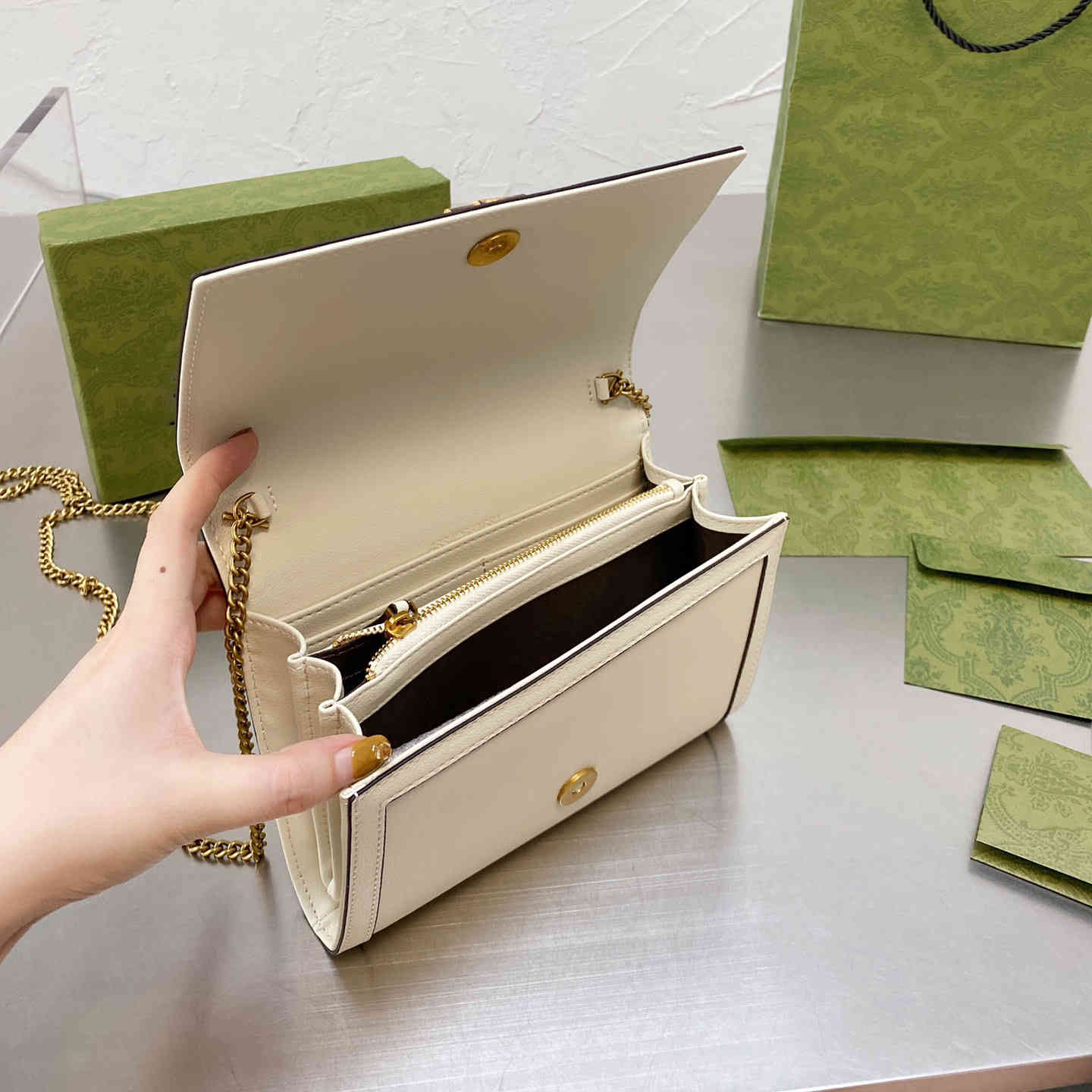 Women Luxurys Designers Bags 2021 Top Quality Handbag Cowhide Genuine leather Texture G Bag Messenger Ladies Travel Handbags Credit Card, Dhl freight
Women Luxurys Designers Bags 2021 Top Quality Handbag Cowhide Genuine leather Texture G Bag Messenger Ladies Travel Handbags Credit Card, Dhl freight
