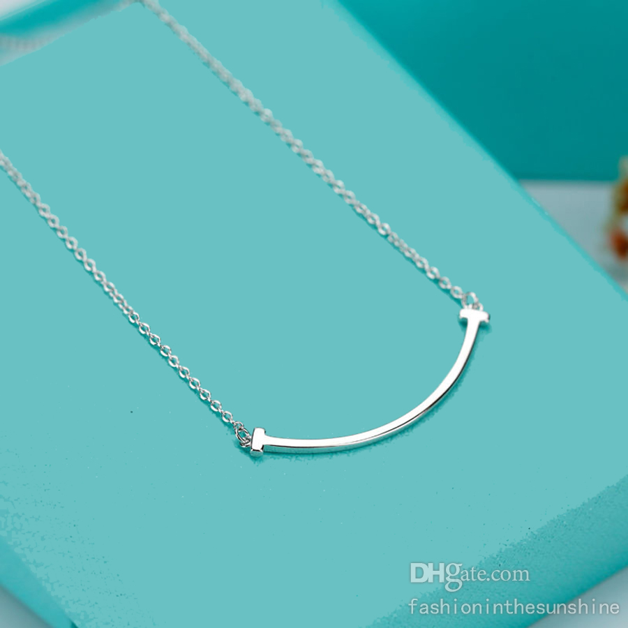 Smile Pendant Necklace Designer Fashion Jewelry Womens Party 925 Sterling Silver Valentines Day Rose Gold Platinum Chain for Women Girls Come With Original Box
Smile Pendant Necklace Designer Fashion Jewelry Womens Party 925 Sterling Silver Valentines Day Rose Gold Platinum Chain for Women Girls Come With Original Box