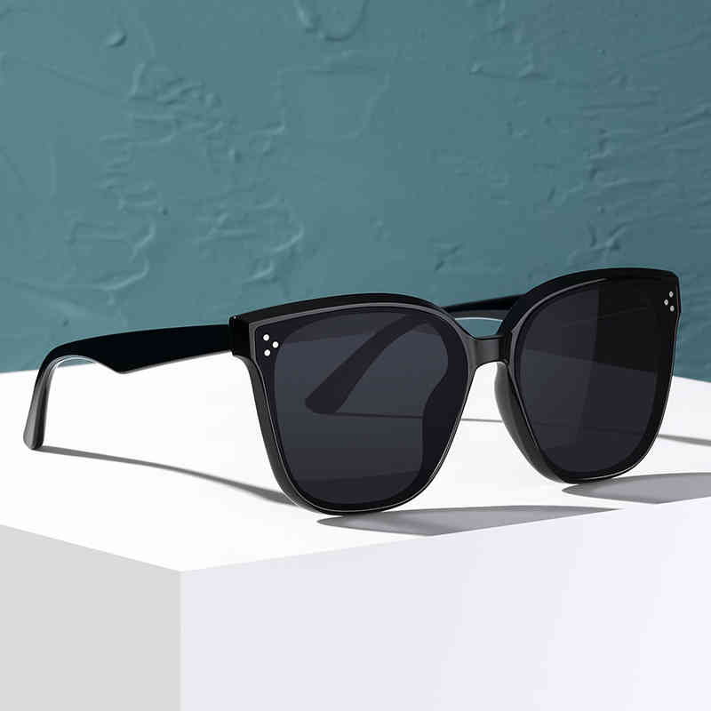 New Vintage Retro Square sunglass Women Fashion Brand Oversized sunglass Men Women Classic Eyewear Lent The Sol UV400JMPB
New Vintage Retro Square sunglass Women Fashion Brand Oversized sunglass Men Women Classic Eyewear Lent The Sol UV400JMPB