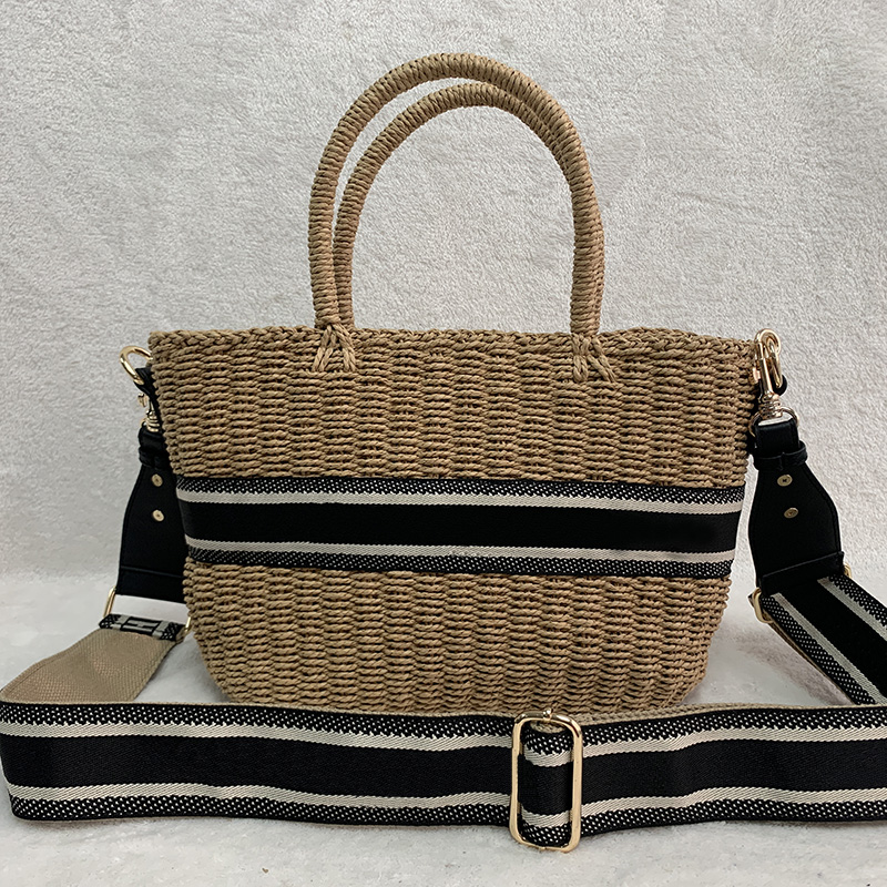 2021 high-end luxury brand bucket, cabbage basket, shopping bag, lady rattan wicker woven one-shoulder large-capacity tote bag, Brown
2021 high-end luxury brand bucket, cabbage basket, shopping bag, lady rattan wicker woven one-shoulder large-capacity tote bag, Brown