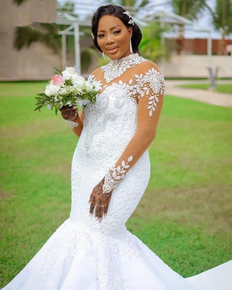 Sparkly Crystal Mermaid Wedding Dresses 2022 African Nigerian Illusion Long Sleeve Lace Floral Garden Plus Size Bridal Dress