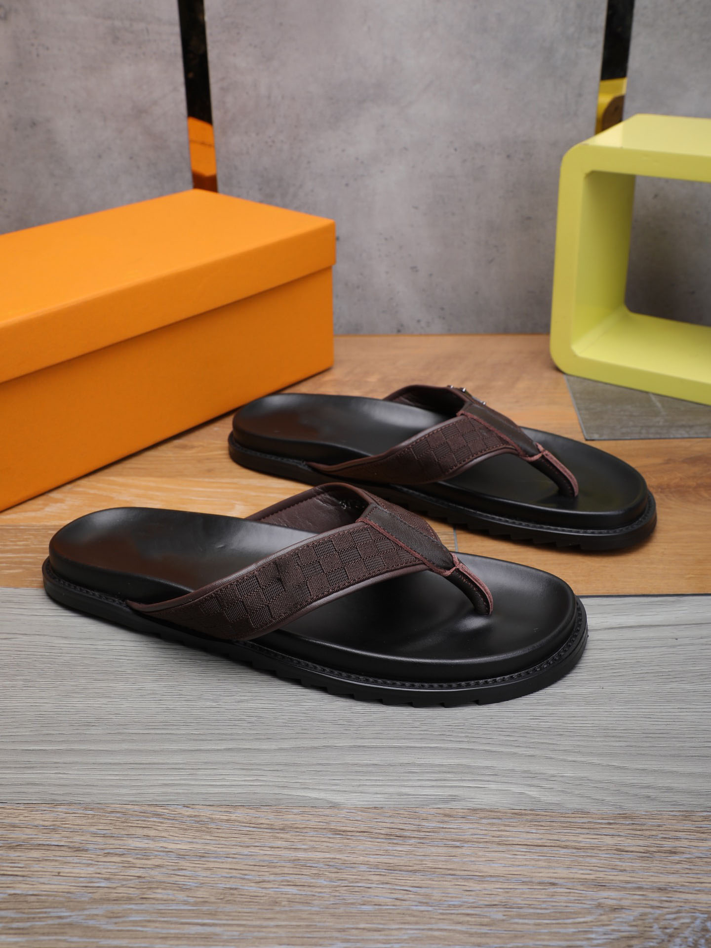 Paris Sliders Mens Womens Summer Sandals Beach Slippers Ladies Flip Flops Loafers Classic Mono gram Slides Brown Chaussures Shoes with Box 38-44, Other fees
Paris Sliders Mens Womens Summer Sandals Beach Slippers Ladies Flip Flops Loafers Classic Mono gram Slides Brown Chaussures Shoes with Box 38-44, Other fees
