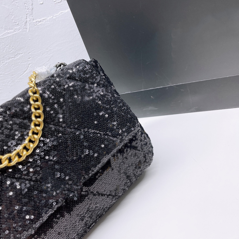 Designer Women 19s Sequin Crossbody Bag Paris Brand 19 Diamond Lattice Shoulder Handbags Genuine Leather Glitter Large Messenger Handbag Lux
Designer Women 19s Sequin Crossbody Bag Paris Brand 19 Diamond Lattice Shoulder Handbags Genuine Leather Glitter Large Messenger Handbag Lux