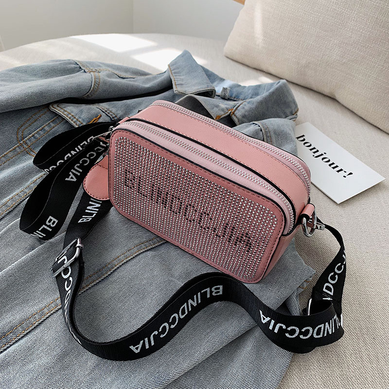Simple Fashionable Women Shoulder Bag Luxury Designer Brand Messenger Bag Personality Diamond-Studded Ladies Handbag And Wallet, Black shoulder bag
Simple Fashionable Women Shoulder Bag Luxury Designer Brand Messenger Bag Personality Diamond-Studded Ladies Handbag And Wallet, Black shoulder bag
