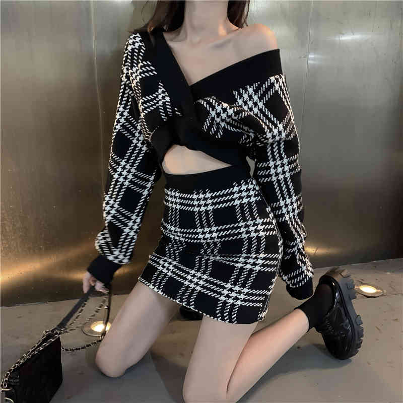 Autumn Product Chic Classic Black and White Plaid V-neck Woolen Long-sleeved Waist-waisted Blouse + Show Height Skirt Suit 210429, Army green
Autumn Product Chic Classic Black and White Plaid V-neck Woolen Long-sleeved Waist-waisted Blouse + Show Height Skirt Suit 210429, Army green