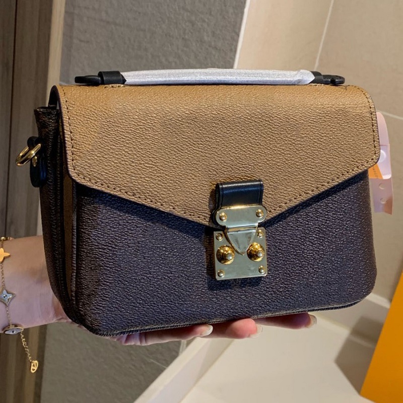 2021 SS Women Fashion Bag Shoulder Bags Handbags Cross Body lady classical Clutch Two-tone Leather Cover Flap Interior Slot Silt Pocket Luxury Designer Purse, Color q
2021 SS Women Fashion Bag Shoulder Bags Handbags Cross Body lady classical Clutch Two-tone Leather Cover Flap Interior Slot Silt Pocket Luxury Designer Purse, Color q
