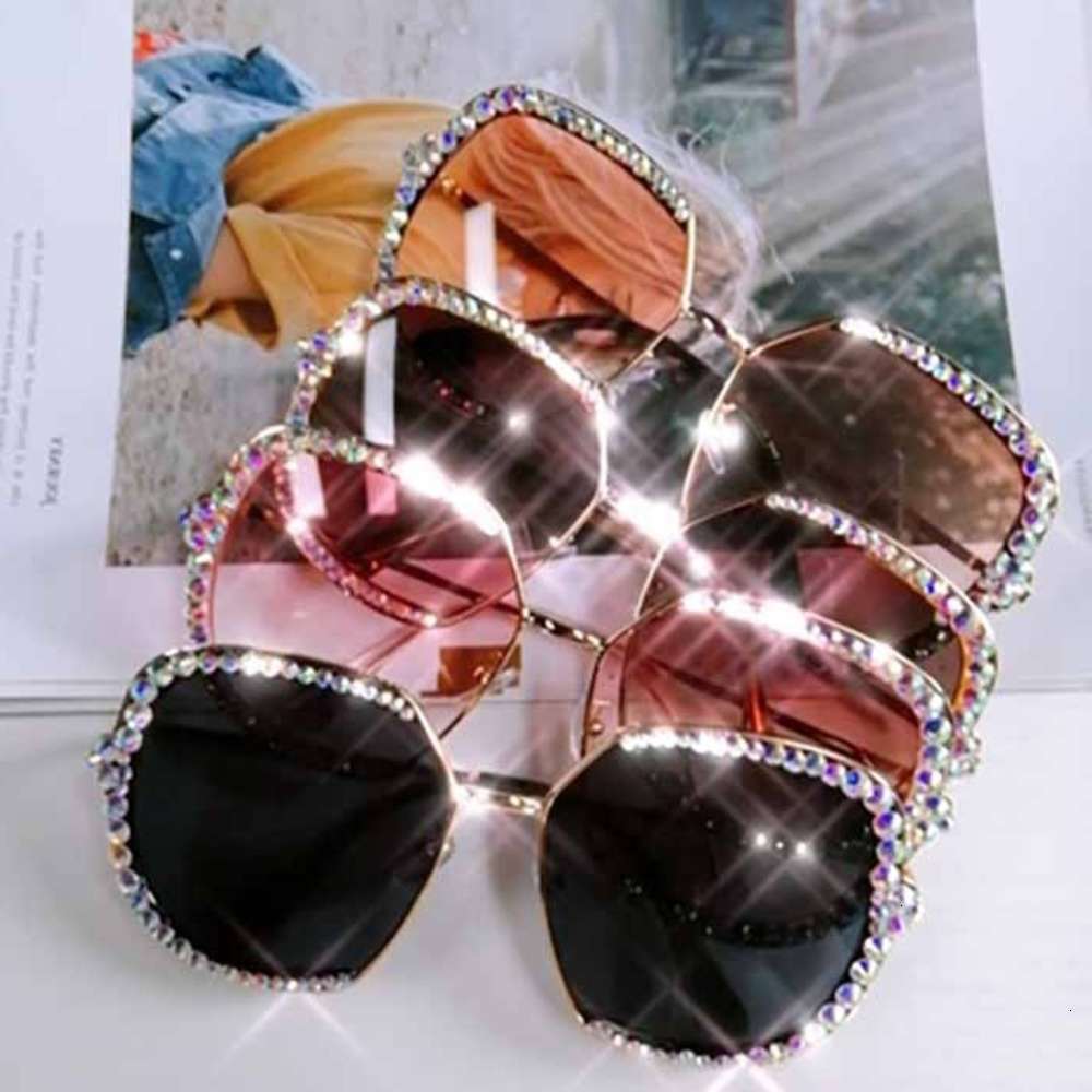 Highend accessories Vintage Luxury Gafas De Sol Ladi Rhintone Square Sun glass UV Oversized Women Diamond Sunglass, Black
Highend accessories Vintage Luxury Gafas De Sol Ladi Rhintone Square Sun glass UV Oversized Women Diamond Sunglass, Black