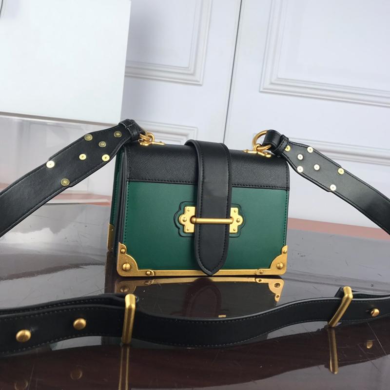 designer luxury handbags shoulder crossbody women bag genuine leather top quality 2021 fashion girl shopping bag purse
designer luxury handbags shoulder crossbody women bag genuine leather top quality 2021 fashion girl shopping bag purse