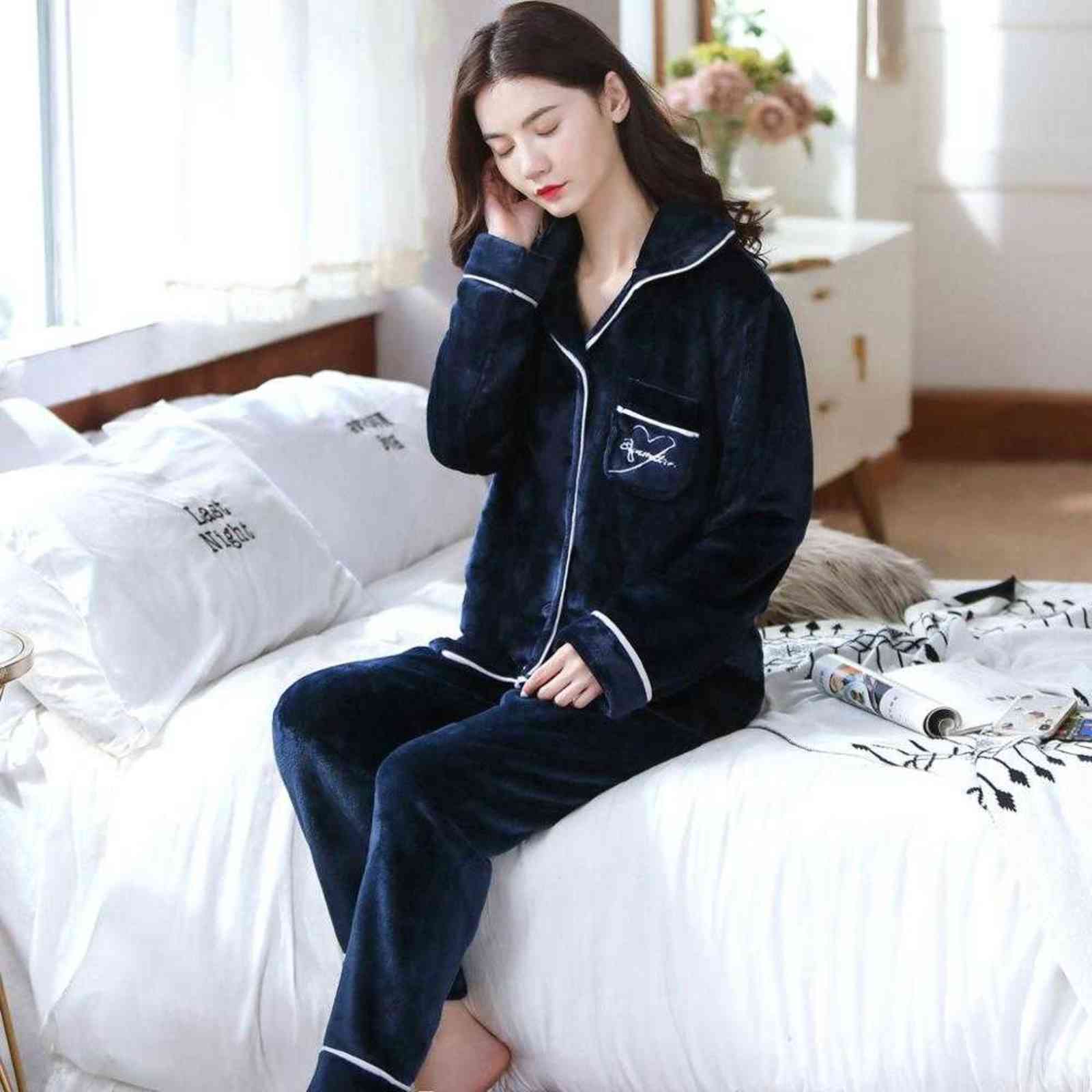 2 Pieces Winter Women Thicken Warm Soft Pajamas Female Flannel Pajamas Set Mujer Long Sleeve Sleepwear for Girls Ladies Pyjamas 211109