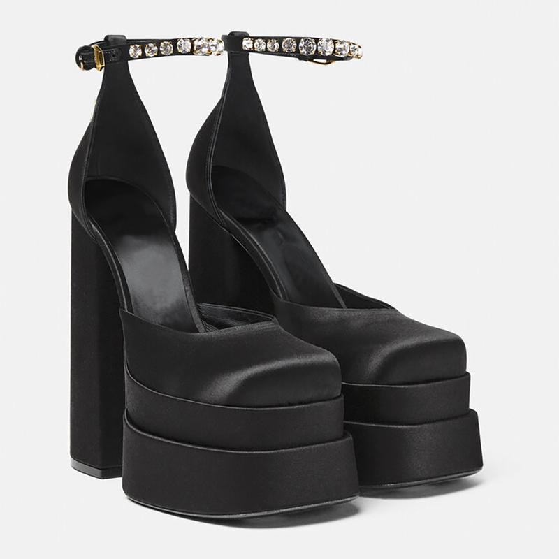 Sandals 2022 Brand Designer Pumps Luxury Satin Cloth Crystal Buckle Spring Female Party Runway Shoes Round Toe High Heels Women Sandal, Black
Sandals 2022 Brand Designer Pumps Luxury Satin Cloth Crystal Buckle Spring Female Party Runway Shoes Round Toe High Heels Women Sandal, Black
