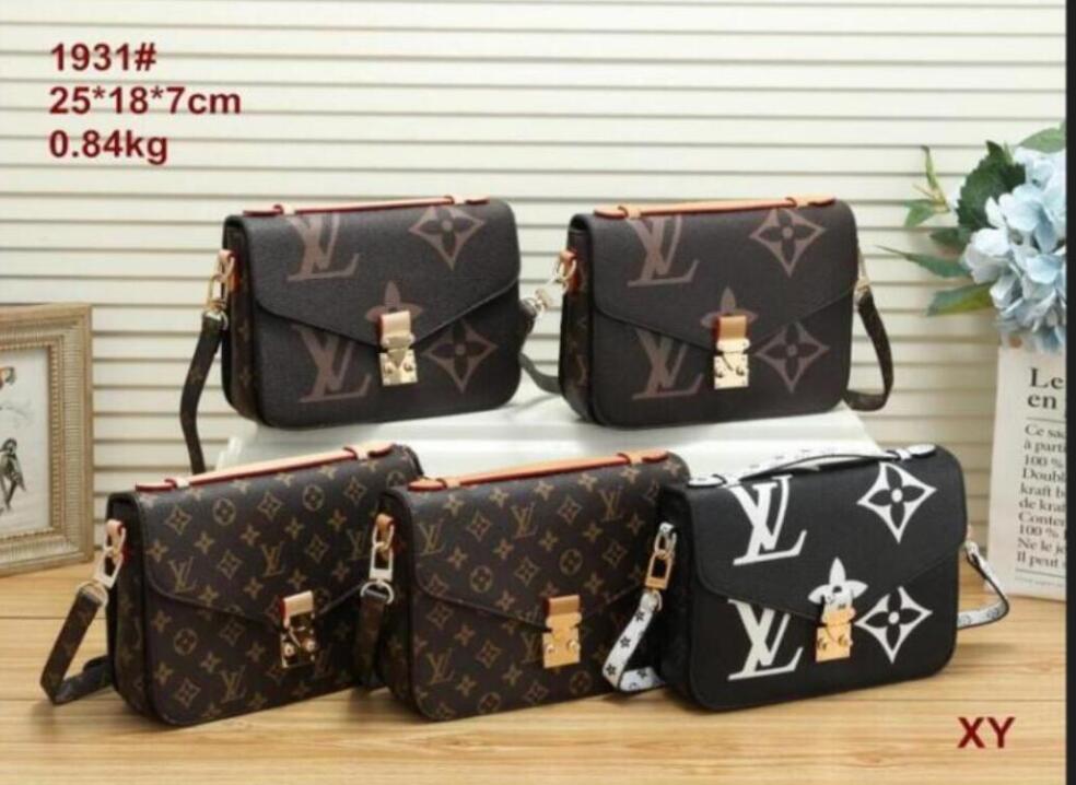 1-8 LV LOUIS 1 VITTON Luxurys designers bags PETITE MALLE SOUPLE women tote bag women leather bag black handbags 2021 hot, Red;black
1-8 LV LOUIS 1 VITTON Luxurys designers bags PETITE MALLE SOUPLE women tote bag women leather bag black handbags 2021 hot, Red;black