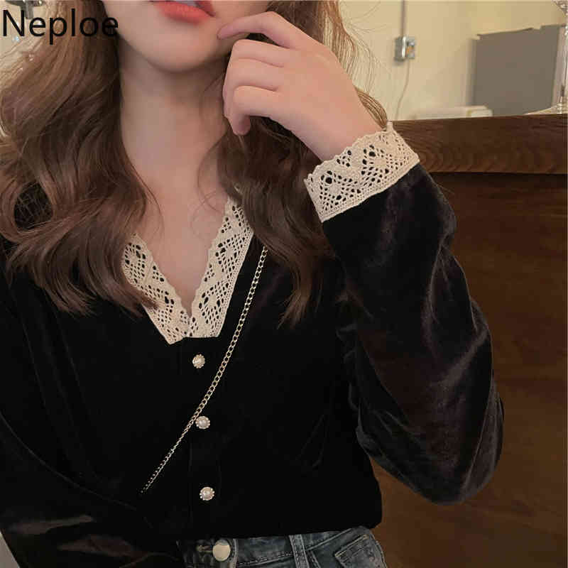 Neploe Women Blouse Lace Patchwork Velvet Shirt Spring V Neck Long Sleeve Vintage Korean Fashion Short Black Blusas Mujer 4H511 210422