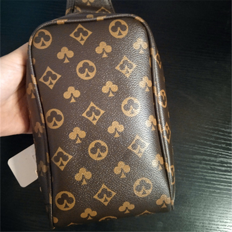 Factory Outlet women bag street trend printing men shoulder bags fashion contrast leather chest handbag personalized printed leathers cycling handbags
Factory Outlet women bag street trend printing men shoulder bags fashion contrast leather chest handbag personalized printed leathers cycling handbags