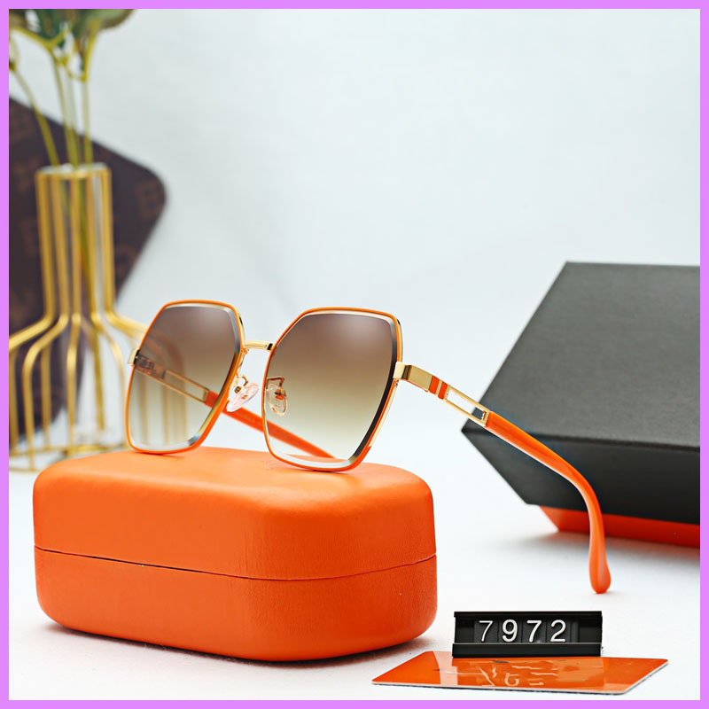 New Women Fashion Sunglasses Uv400 Designer Womens Sun Glasses Casual Driving With Box Ladies Mens Glasses Designers Eyewear D221197F
New Women Fashion Sunglasses Uv400 Designer Womens Sun Glasses Casual Driving With Box Ladies Mens Glasses Designers Eyewear D221197F