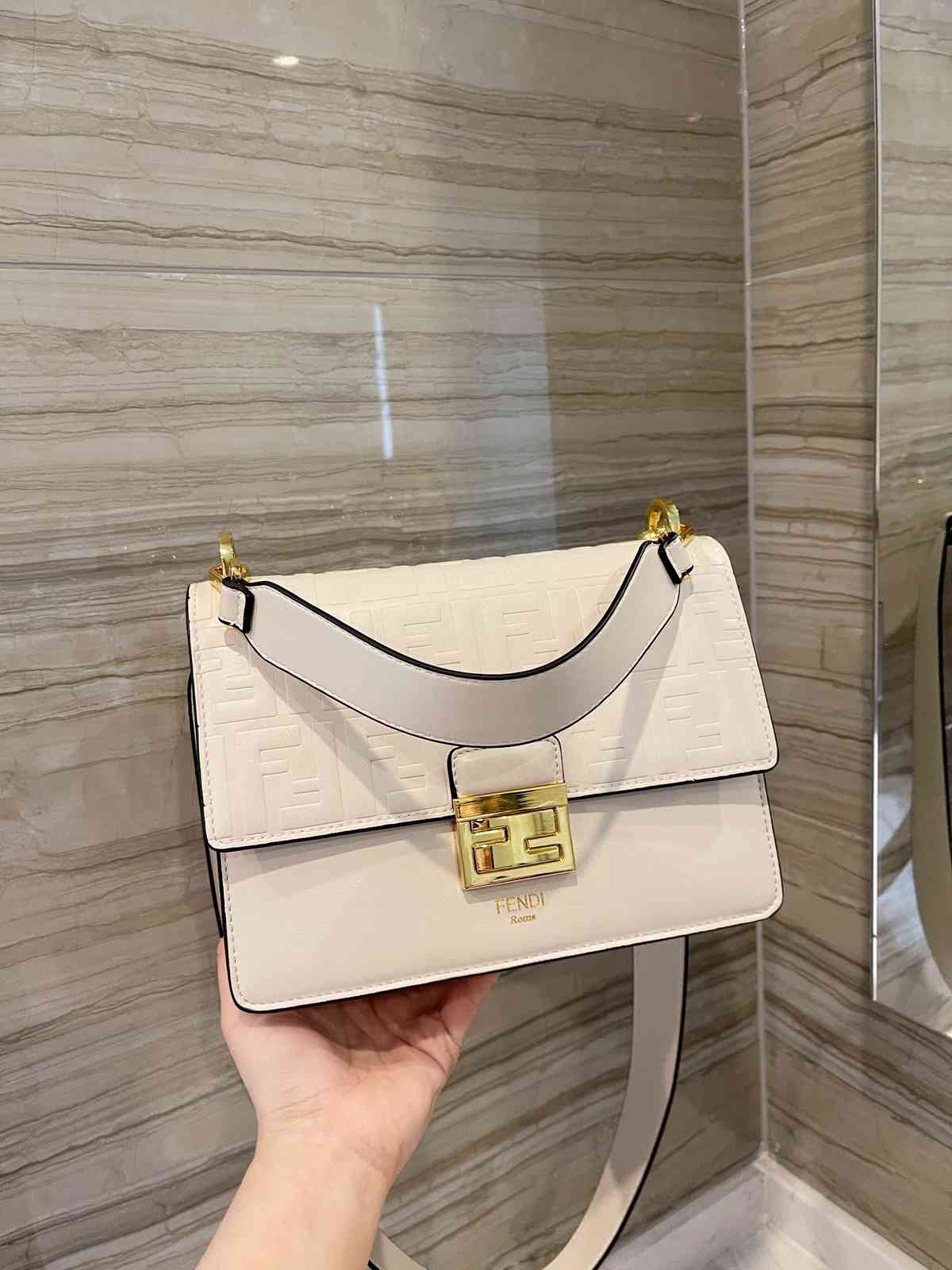 FF Top quality 2021 luxury portable shoulder bags women's fashion brand designer's underarm messenger bag Storage bag IJ3D
FF Top quality 2021 luxury portable shoulder bags women's fashion brand designer's underarm messenger bag Storage bag IJ3D