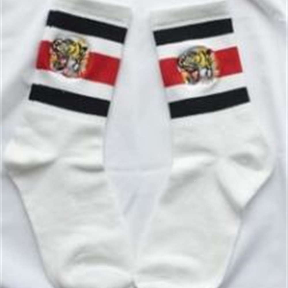 Tiger Embroideried Socks Mens Womens Underwear Skateboard Streetwear Stockings Socks Striped Design Lovers Cotton Blend Athletic Socks, Black
Tiger Embroideried Socks Mens Womens Underwear Skateboard Streetwear Stockings Socks Striped Design Lovers Cotton Blend Athletic Socks, Black