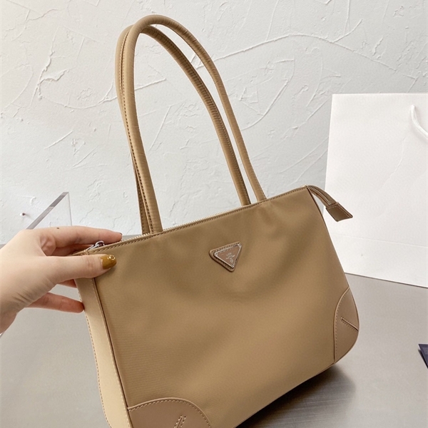New style underarm parachute Oxford canvas nylon Medieval French stick bag Kendo hand carrying one Shoulder Messenger Bag Purse Outlet
New style underarm parachute Oxford canvas nylon Medieval French stick bag Kendo hand carrying one Shoulder Messenger Bag Purse Outlet