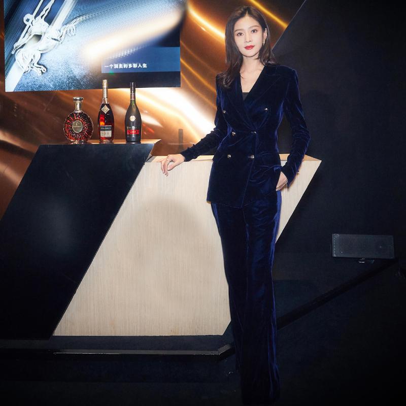 Women's Suits & Blazers Royal Blue Velvet Jacket+Pants Formal Elegant Pants Suit Womens Business Slim Fit Female Office Uniform 2 Piece Set, Color chooes
Women's Suits & Blazers Royal Blue Velvet Jacket+Pants Formal Elegant Pants Suit Womens Business Slim Fit Female Office Uniform 2 Piece Set, Color chooes