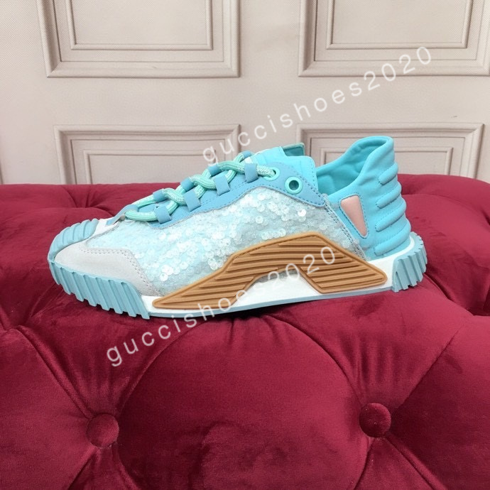 2021 Women rain boots Womens half booties leather platform heel knee boot Top designer ladies thick bottom shoes size35-41, 09 
2021 Women rain boots Womens half booties leather platform heel knee boot Top designer ladies thick bottom shoes size35-41, 09