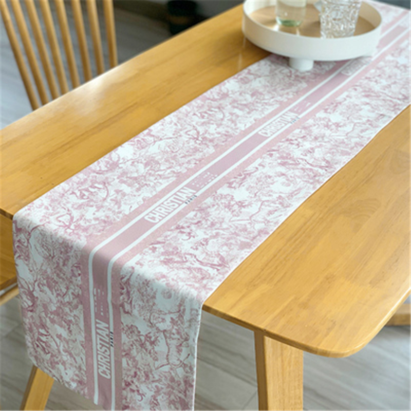 Luxury printed table runner flag designer geometric pattern high-quality linen bed foot decoration 33*80cm Dining tables decorations new hom
Luxury printed table runner flag designer geometric pattern high-quality linen bed foot decoration 33*80cm Dining tables decorations new hom