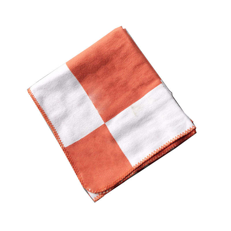 Letter Blankets Wool Scarf Shawl Portable Soft Warm Plaid Sofa Bed Fleece Blanket Spring Autumn Women Throw Carpet Rugs
Letter Blankets Wool Scarf Shawl Portable Soft Warm Plaid Sofa Bed Fleece Blanket Spring Autumn Women Throw Carpet Rugs