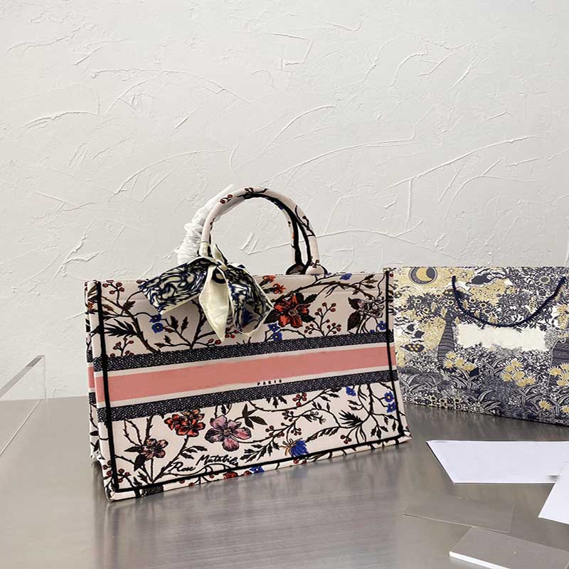 Male Bags 21SS Stylist Bag Women Handbags Fashion Lady Designers Classic Shoulderbag Elegant Luxurys Casual Totes High Street Element 5-style, Make difference
Male Bags 21SS Stylist Bag Women Handbags Fashion Lady Designers Classic Shoulderbag Elegant Luxurys Casual Totes High Street Element 5-style, Make difference