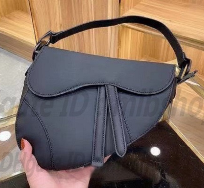 High quality Luxurys D designers Shoulder Bags Handbags wallet Fashion women classic Saddle Clutch Bag Totes CrossBody 2021 Handbag purses Best-selling Multicolor, No bags
High quality Luxurys D designers Shoulder Bags Handbags wallet Fashion women classic Saddle Clutch Bag Totes CrossBody 2021 Handbag purses Best-selling Multicolor, No bags