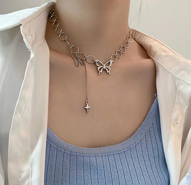 Pendant Necklaces Butterfly Necklace Female Cold Hip-hop Niche Design Sense Clavicle Chain Temperament Net Circle Lady, Silver
Pendant Necklaces Butterfly Necklace Female Cold Hip-hop Niche Design Sense Clavicle Chain Temperament Net Circle Lady, Silver