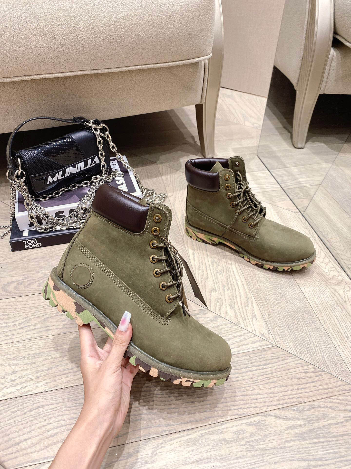 Designer Luxury Pro Sawhorse Safety Boots Mens Water Resistant Steel Toe Cap Shoe Booties With Original box, Don´t pay it
Designer Luxury Pro Sawhorse Safety Boots Mens Water Resistant Steel Toe Cap Shoe Booties With Original box, Don´t pay it