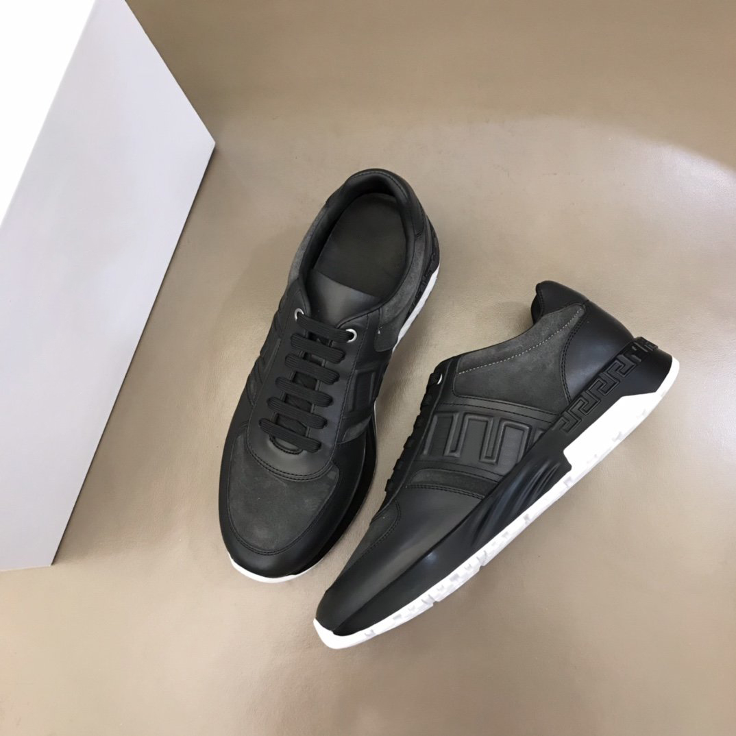 High quality brand men Leisure shoes luxury designer High-end men's business casual shoe are light and comfortable are size38-44, Add me whatsapp
High quality brand men Leisure shoes luxury designer High-end men's business casual shoe are light and comfortable are size38-44, Add me whatsapp