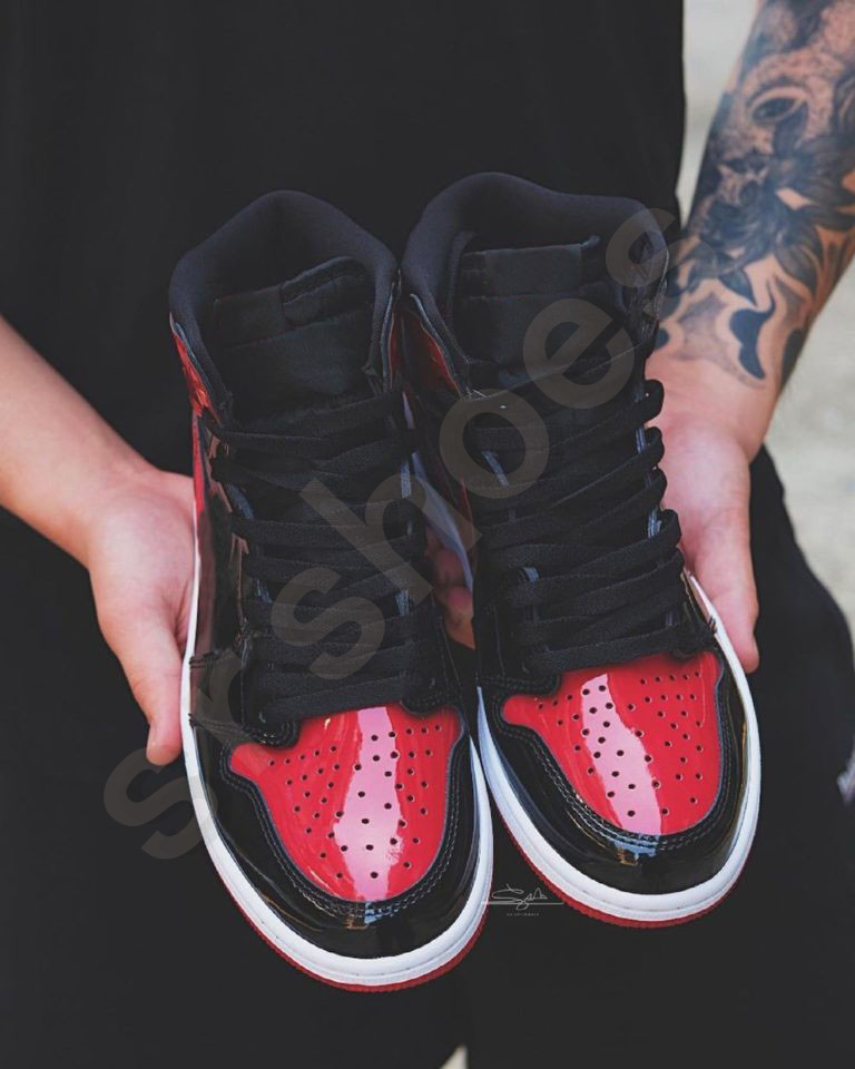 Classical 1s High OG Bred Patent leather Shoes Men basketball Sneaker Red Black Jumpman 1 Sneakers Rubber Sole Fasion Sports Trainers Size 40-46, Color6
Classical 1s High OG Bred Patent leather Shoes Men basketball Sneaker Red Black Jumpman 1 Sneakers Rubber Sole Fasion Sports Trainers Size 40-46, Color6