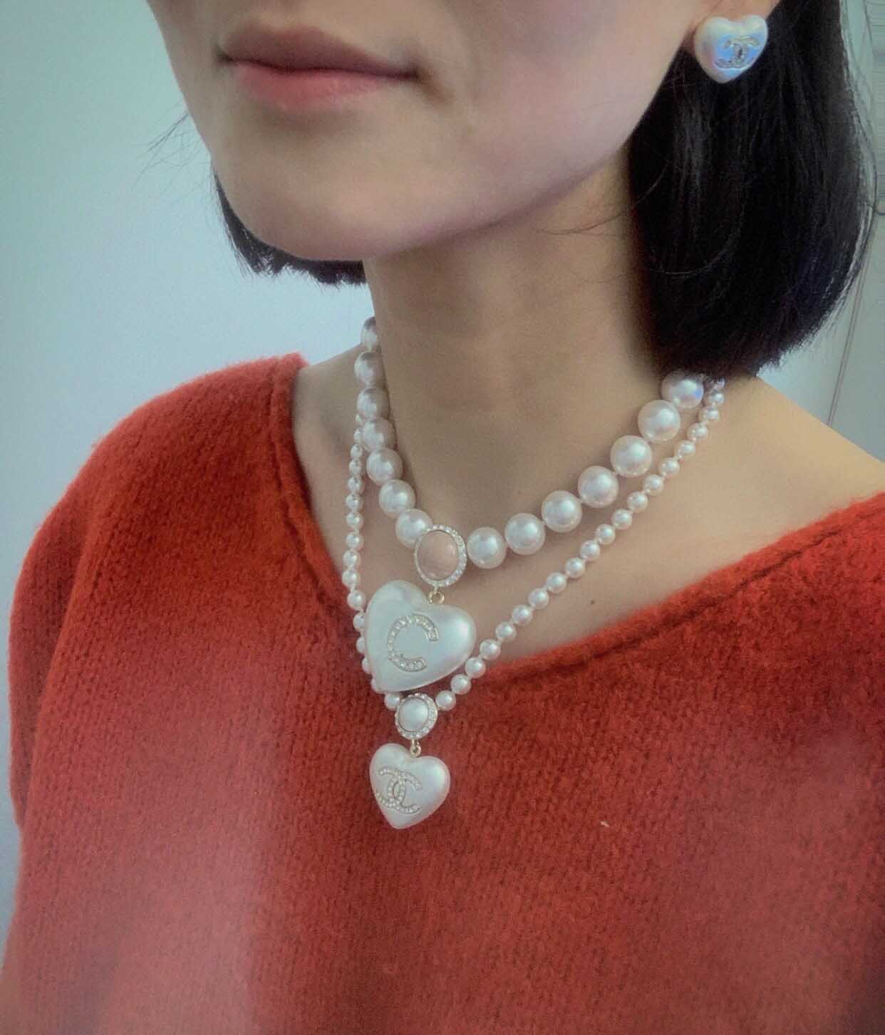 Luxury quality charm pendant necklace with heart shape and nature pearl beads for women wedding jewelry gift drop earring have box stamp PS3341A
Luxury quality charm pendant necklace with heart shape and nature pearl beads for women wedding jewelry gift drop earring have box stamp PS3341A