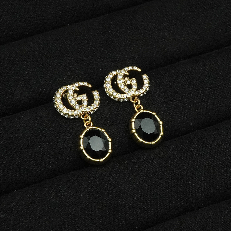 2022 Bee D Letter Stud Earrings Pendant Earrings for Women Valentine's Day Gift Heart Earring Jewelry
2022 Bee D Letter Stud Earrings Pendant Earrings for Women Valentine's Day Gift Heart Earring Jewelry