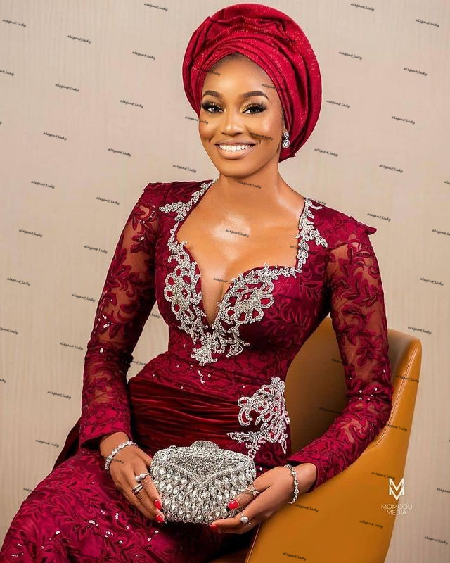 Aso Ebi Burgundy Sparkly Prom Dresses Long Sleeve Sequins Lace Applique African Pleated Ribbon Mermaid Evening Wear Gowns