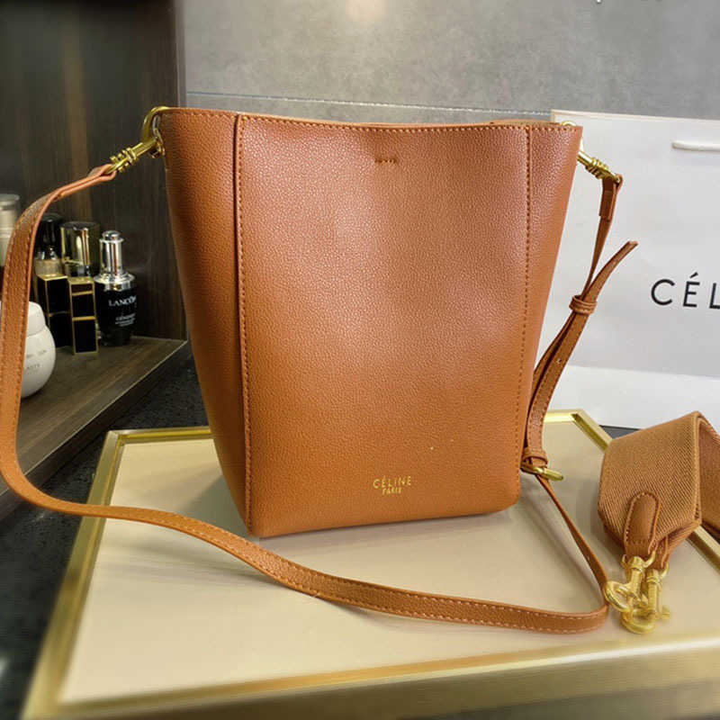 women's bag 2021 new cowhide texture large capacity tote bag wide shoulder strap messenger sangle one bucket bagstorage bagszly
women's bag 2021 new cowhide texture large capacity tote bag wide shoulder strap messenger sangle one bucket bagstorage bagszly