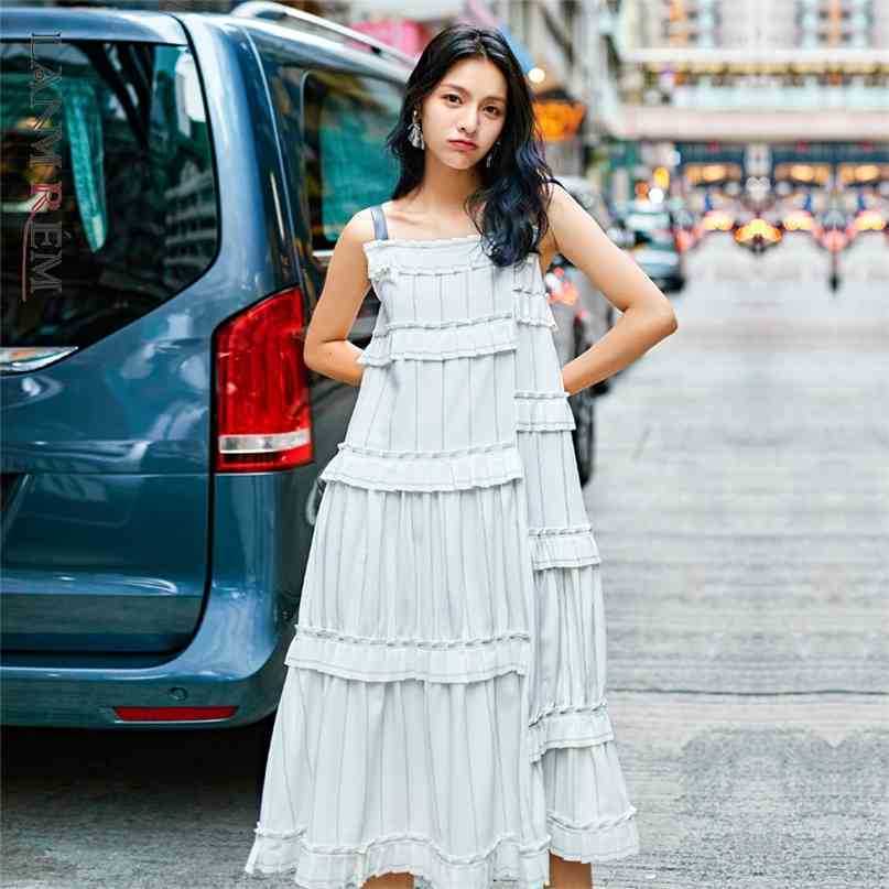 Women White Sling Pleated Dress Square Collar Sleeveless Loose Fit Female Fashion Summer Arrivals 2E1825 210526
Women White Sling Pleated Dress Square Collar Sleeveless Loose Fit Female Fashion Summer Arrivals 2E1825 210526