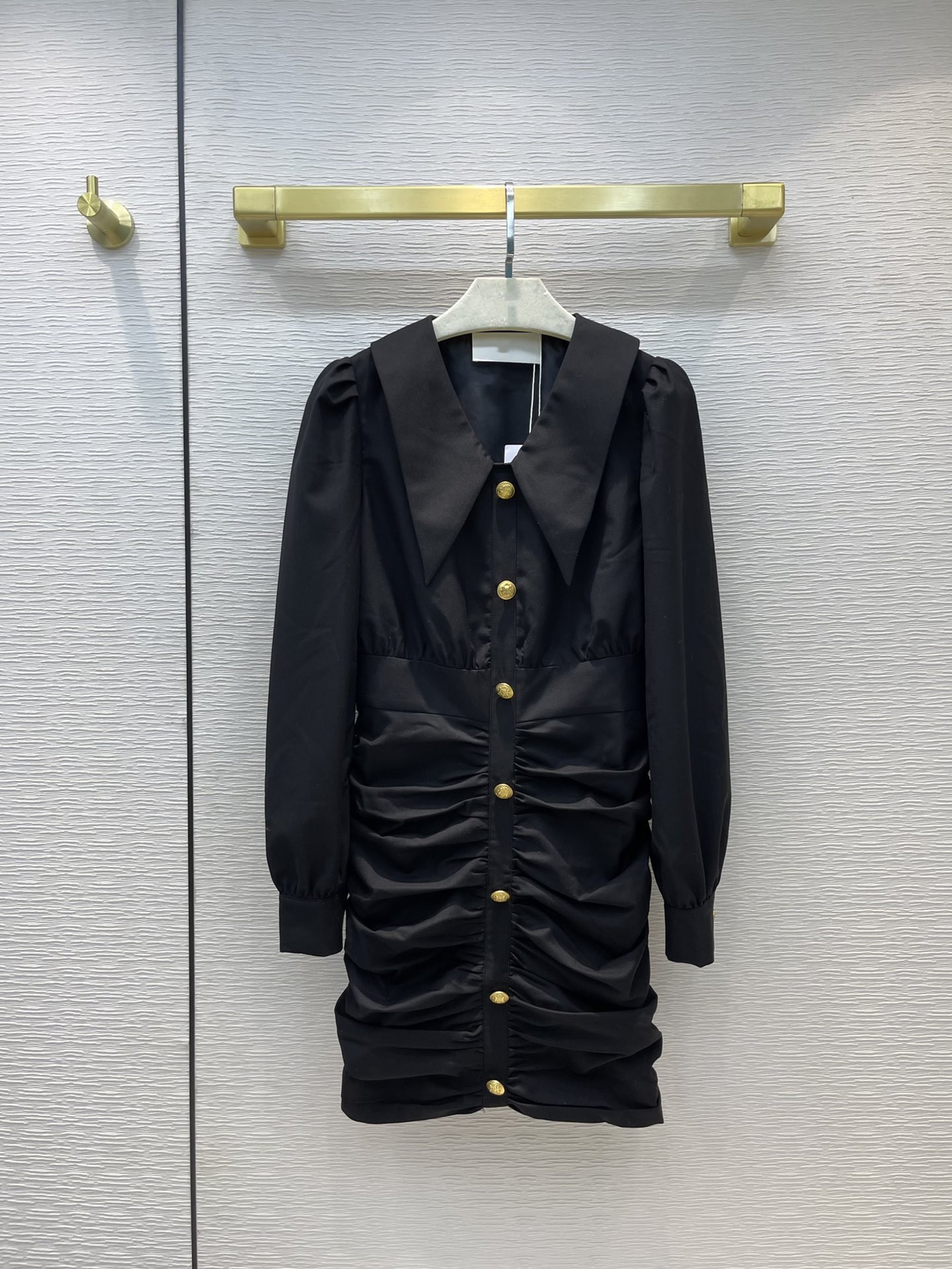 Milan Runway Dresses 2021 Autumn Long Sleeve Lapel Neck Designer Dress Brand Same Style Clothing 10-3-7, Picture color
Milan Runway Dresses 2021 Autumn Long Sleeve Lapel Neck Designer Dress Brand Same Style Clothing 10-3-7, Picture color