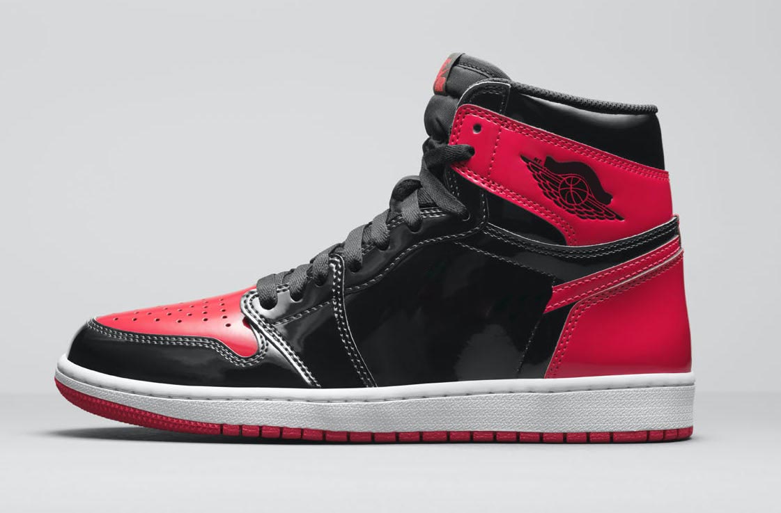 2021 Authentic 1 High OG Bred Patent Black White Varsity Red Shoes Metallic Red Jumpman Hangtag Man Woman Outdoor Sports Sneakers With Special Glossy Box
2021 Authentic 1 High OG Bred Patent Black White Varsity Red Shoes Metallic Red Jumpman Hangtag Man Woman Outdoor Sports Sneakers With Special Glossy Box