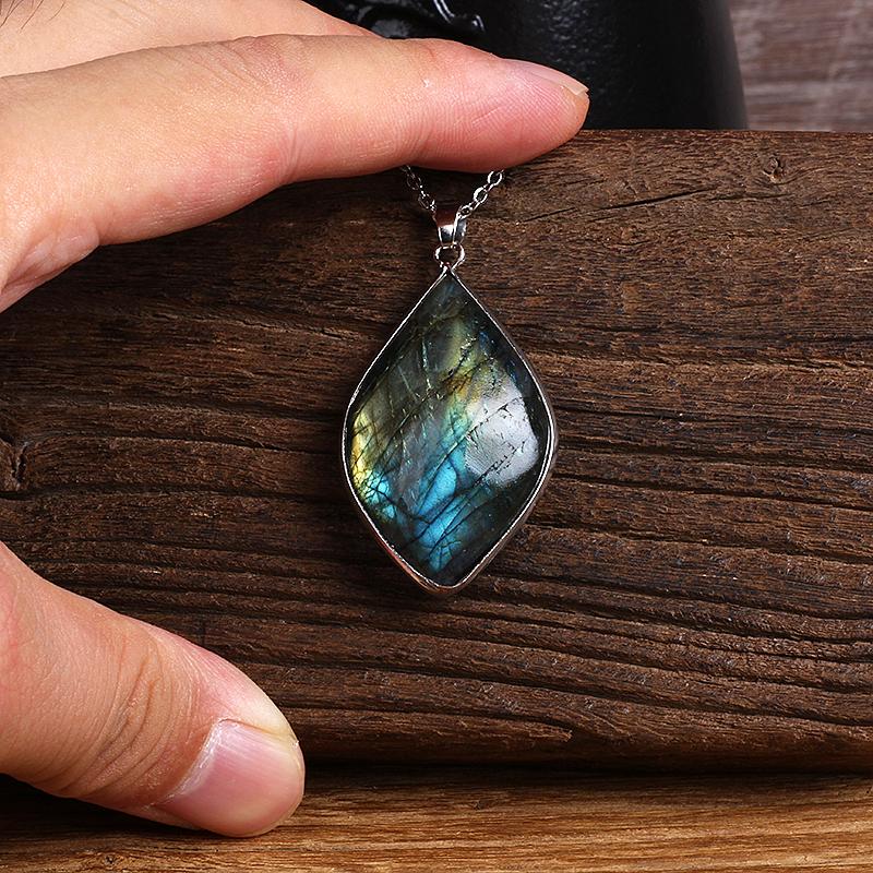 Pendant Necklaces Natural Energy Labradorite Necklace Women Men Trendy Moonstone Glitter Stone Handmade Healing Prayer Pendants & Jewelry, Silver
Pendant Necklaces Natural Energy Labradorite Necklace Women Men Trendy Moonstone Glitter Stone Handmade Healing Prayer Pendants & Jewelry, Silver