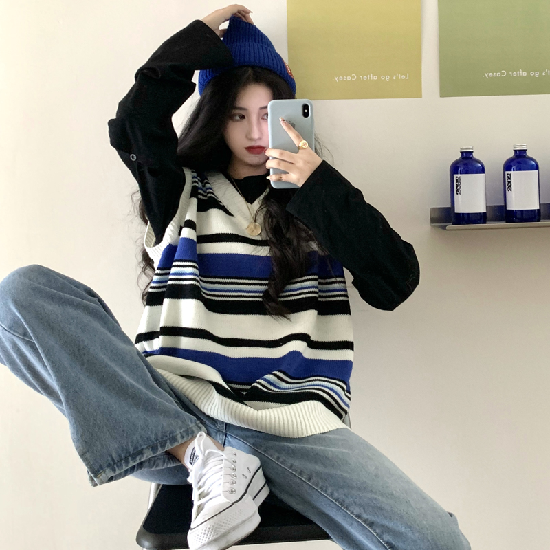 2 colors pullover vest sweater spring 2021v neck striped womens vest knitted sweater vest womens pullovers Female (C8658), White;black
2 colors pullover vest sweater spring 2021v neck striped womens vest knitted sweater vest womens pullovers Female (C8658), White;black