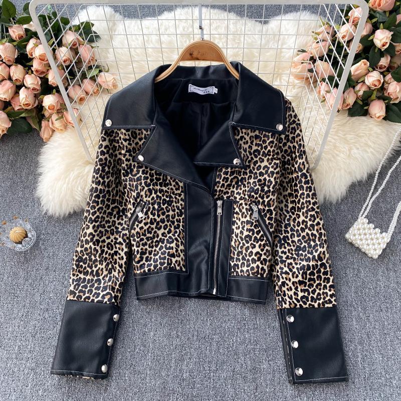 Women's Leather & Faux Leopard Print Jacket Womens Autumn 2021 Fashion Cool Handsome All-match Motorcycle Suit Short Coat Top C502, Black
Women's Leather & Faux Leopard Print Jacket Womens Autumn 2021 Fashion Cool Handsome All-match Motorcycle Suit Short Coat Top C502, Black